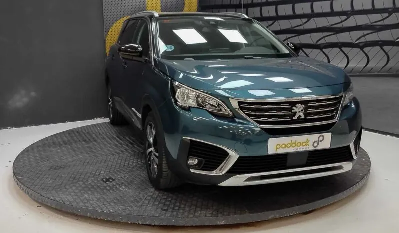 								Peugeot 5008 full									