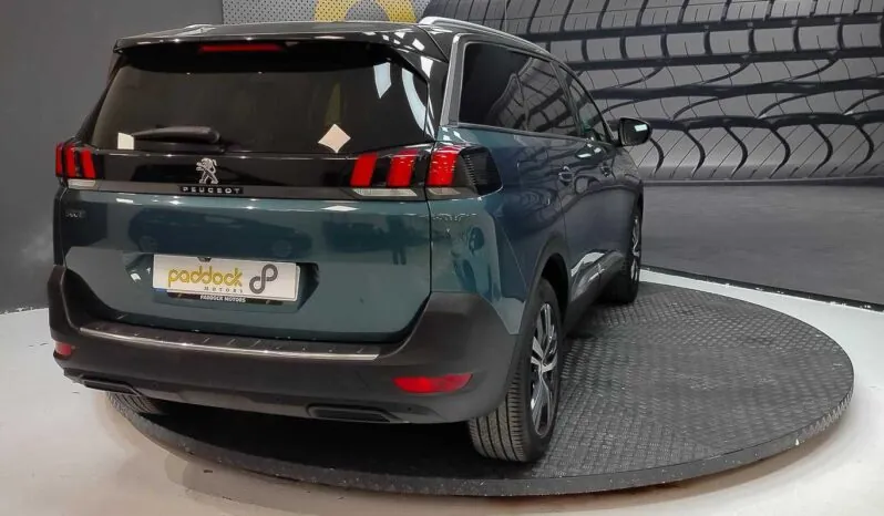 								Peugeot 5008 full									