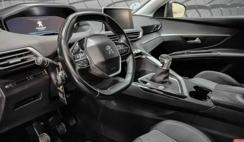 								Peugeot 5008 full									