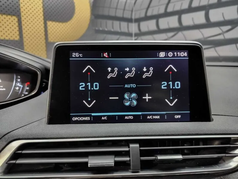 								Peugeot 5008 full									