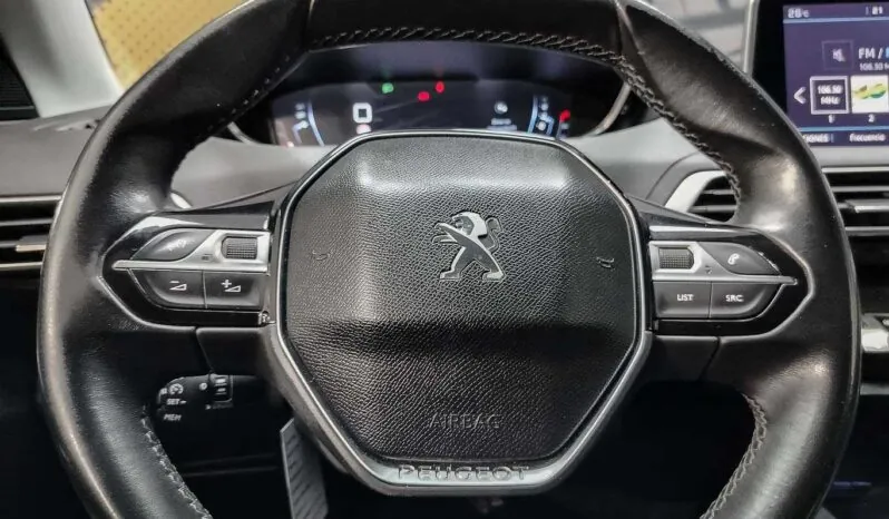 								Peugeot 5008 full									