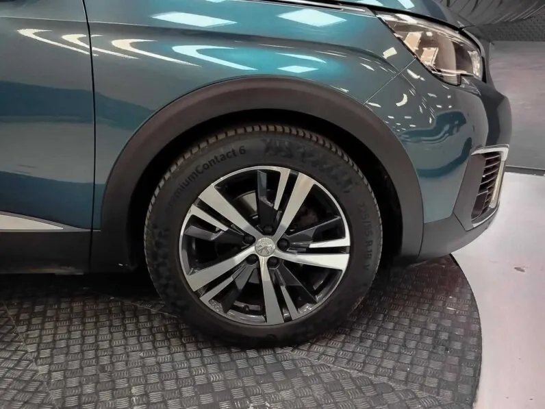 								Peugeot 5008 full									