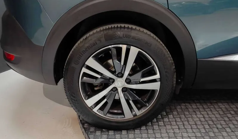 								Peugeot 5008 full									