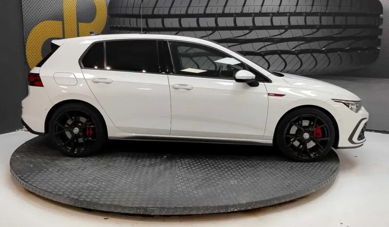 								Volkswagen Golf full									