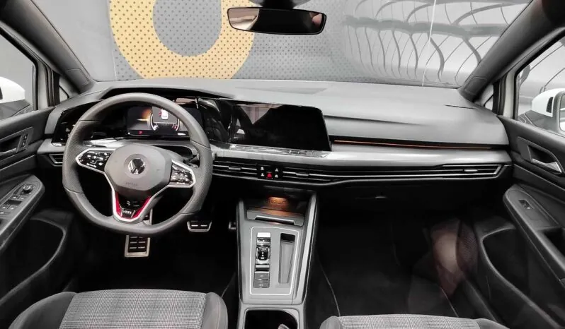 								Volkswagen Golf full									