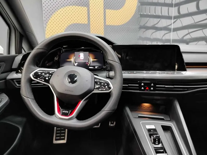 								Volkswagen Golf full									