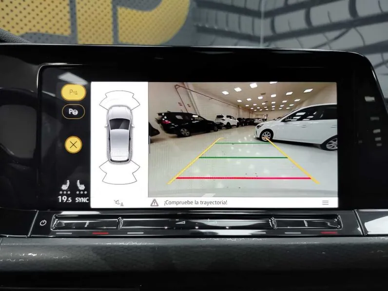 								Volkswagen Golf full									