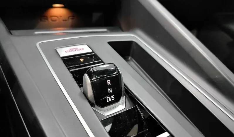 								Volkswagen Golf full									