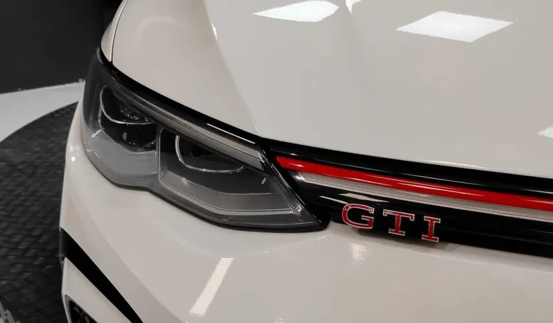 								Volkswagen Golf full									