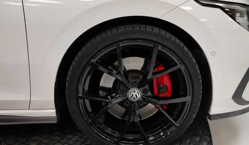 								Volkswagen Golf full									