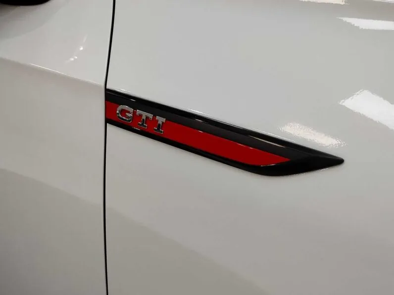 								Volkswagen Golf full									