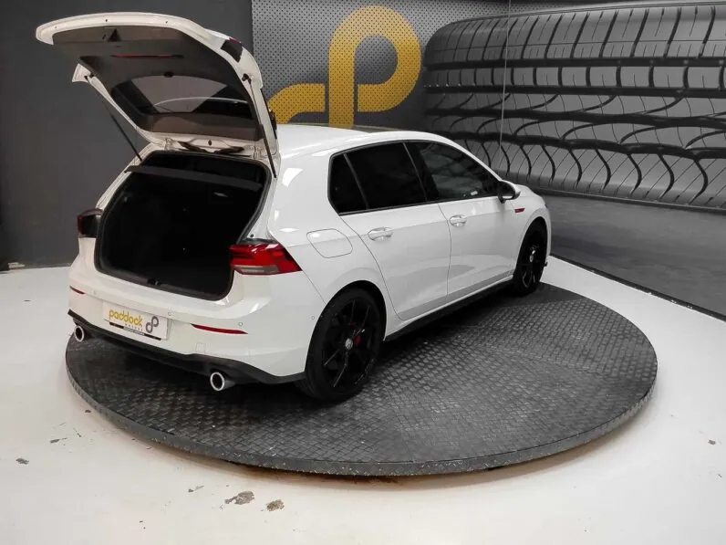 								Volkswagen Golf full									