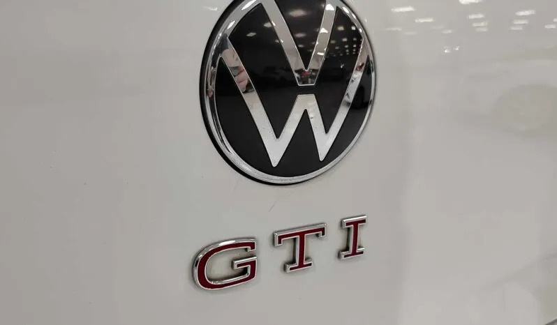 								Volkswagen Golf full									