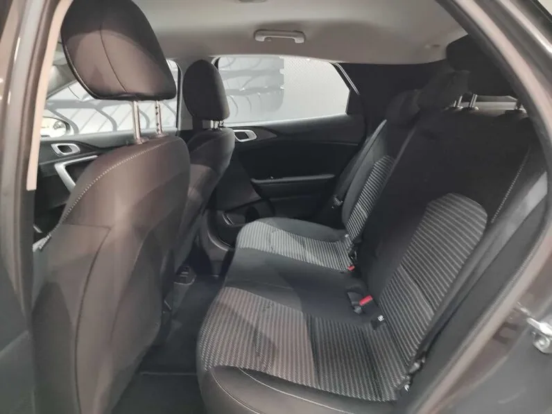 								Kia XCeed full									