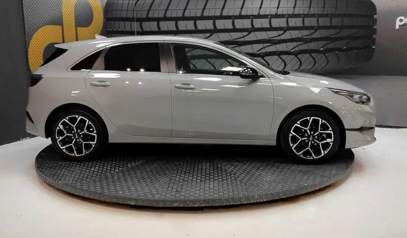 								Kia Ceed full									