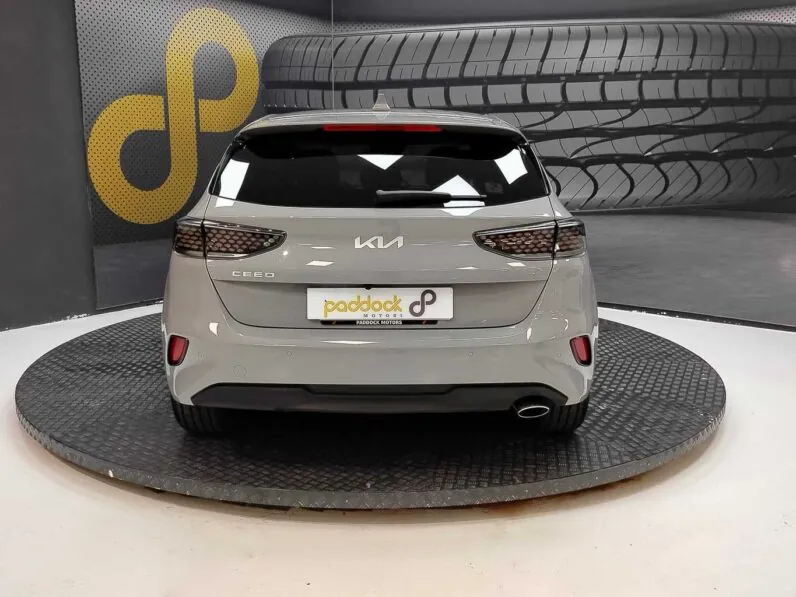 								Kia Ceed full									