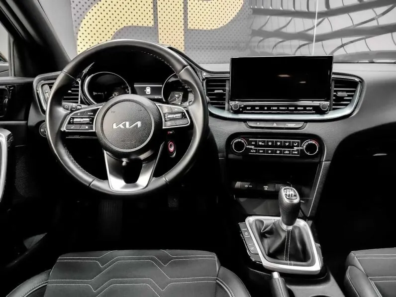 								Kia Ceed full									
