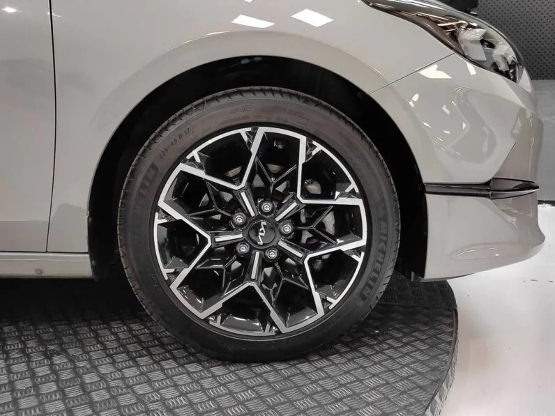 								Kia Ceed full									