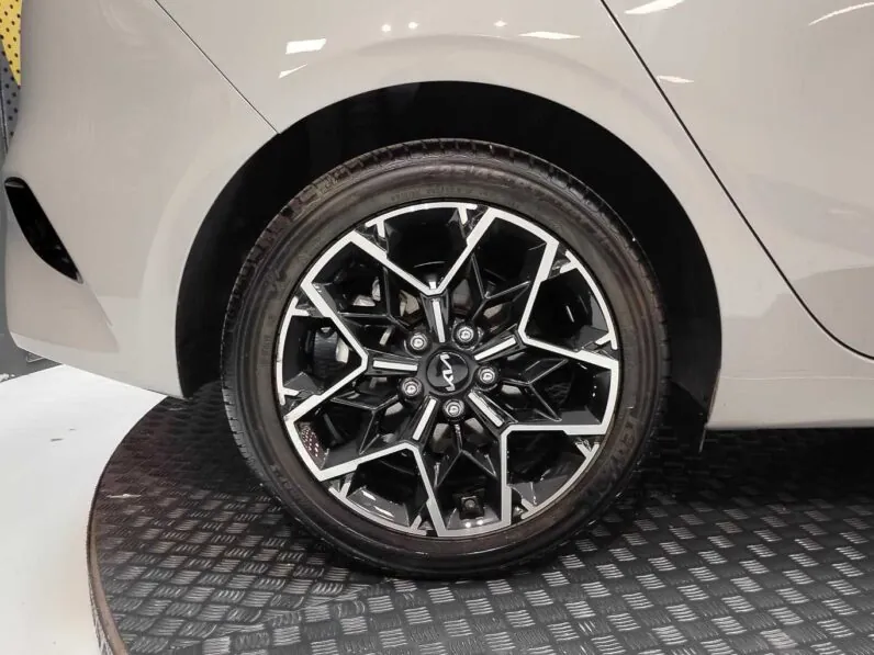 								Kia Ceed full									