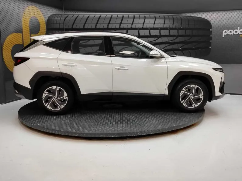 								Hyundai Tucson full									