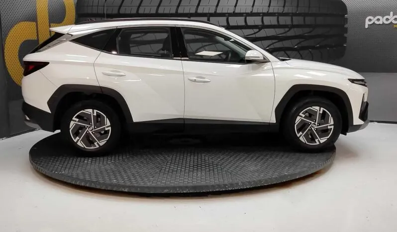 								Hyundai Tucson full									