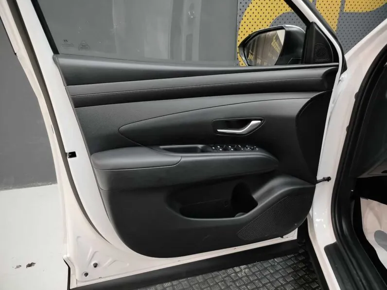 								Hyundai Tucson full									