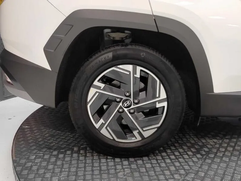 								Hyundai Tucson full									