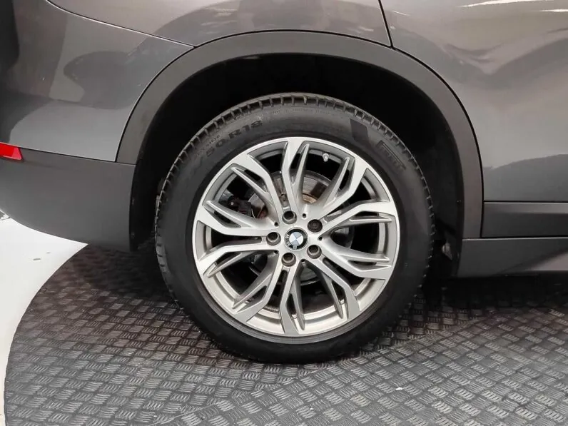 								BMW X1 full									