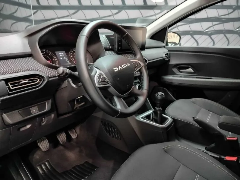								Dacia Sandero full									