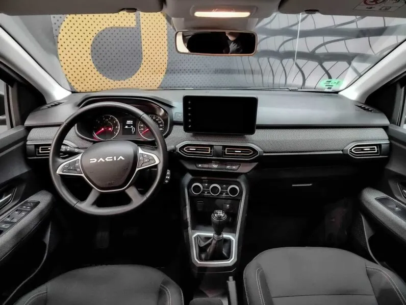 								Dacia Sandero full									