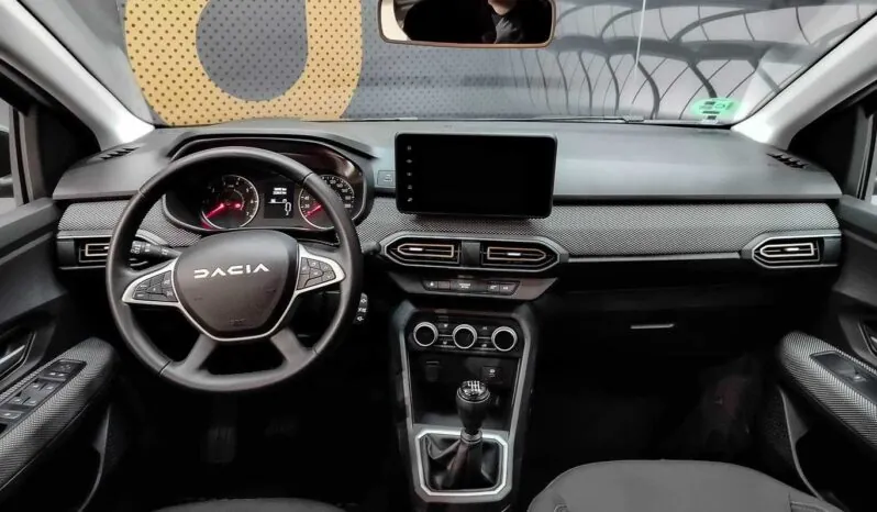 								Dacia Sandero full									