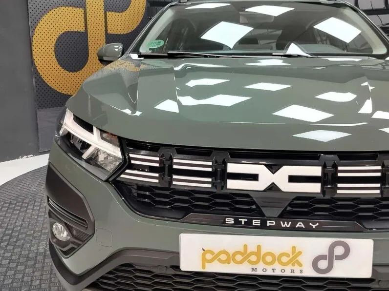 								Dacia Sandero full									