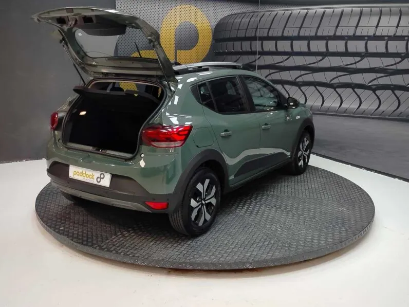 								Dacia Sandero full									