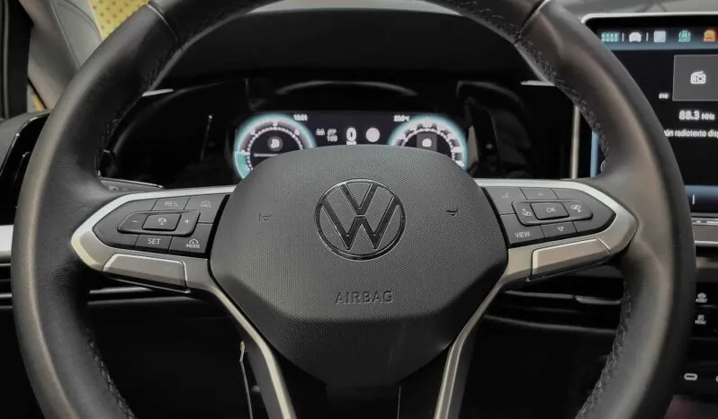 Volkswagen Golf full