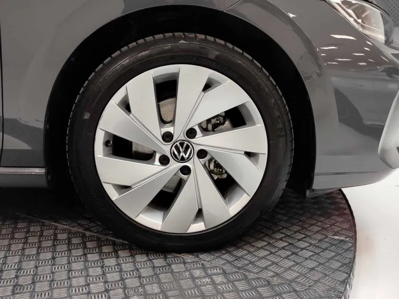 Volkswagen Golf full