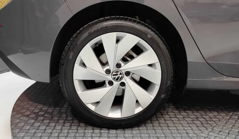 Volkswagen Golf full