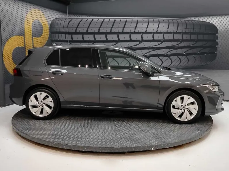 								Volkswagen Golf full									