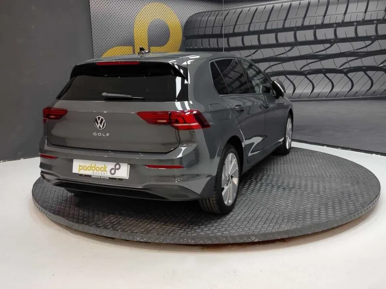 								Volkswagen Golf full									