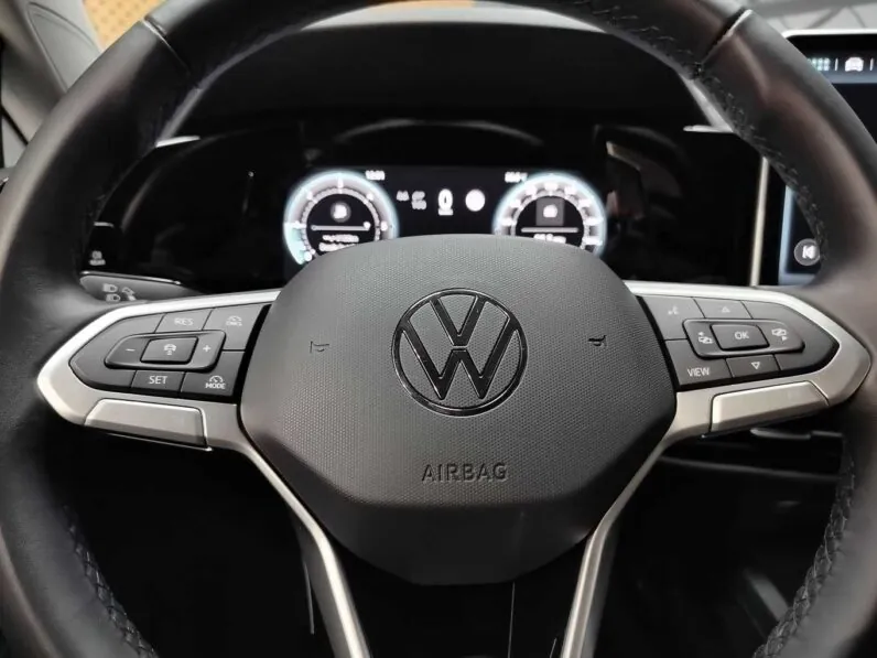 								Volkswagen Golf full									